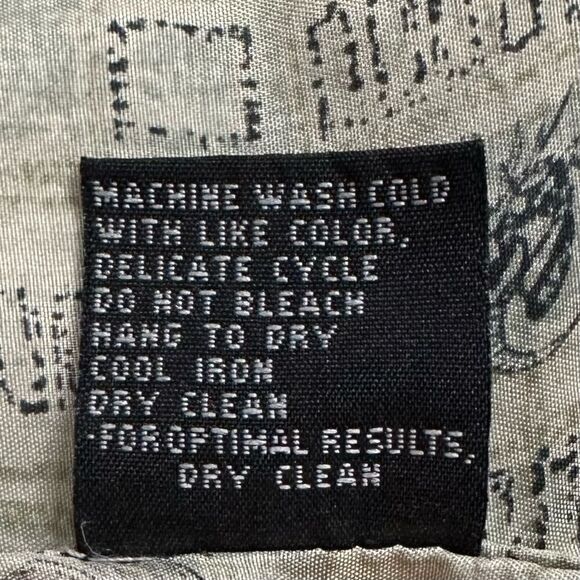 Firethorn 100% Silk Chinese Dragon Printed Button Down Men’s Shirt - Picture 12 of 13